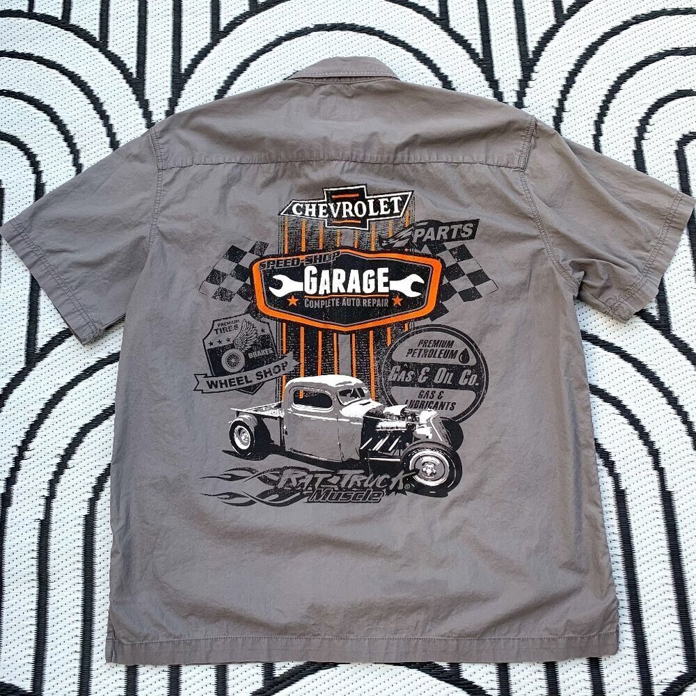 Choko Chevrolet Garage Logo Graphic Casual Short Sleeve Button Down Shirt